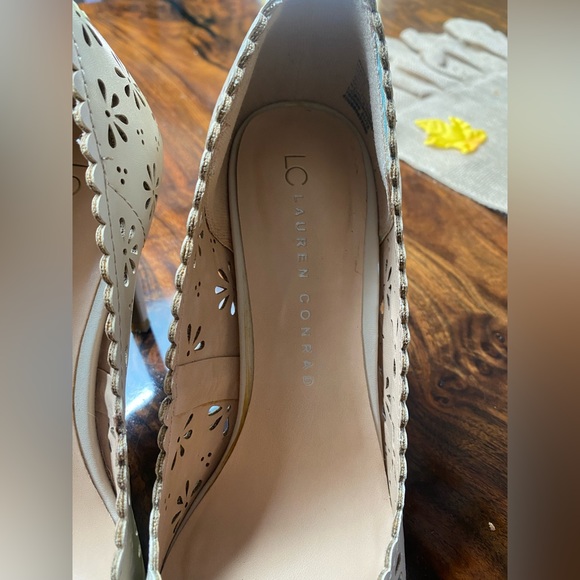 Gently Used Lauren Conrad pumps size 8 - Picture 4 of 10